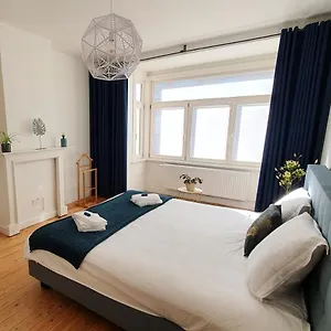 Trendy, Authentieke Woning Met Groot Terras En Tuin Holiday home